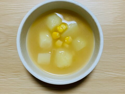 味噌汁♡じゃがいも・コーン